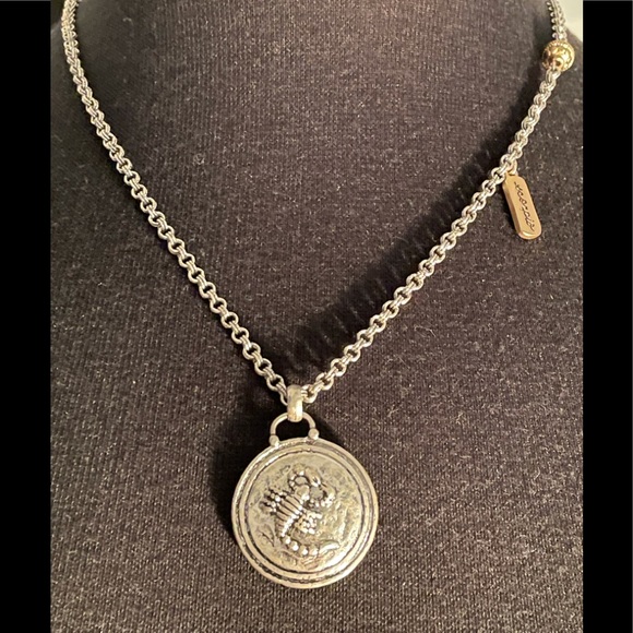 NWT! Chico’s Scorpio Adjustable and reversible silver pendant necklace - Picture 3 of 5